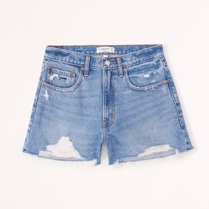NWT Abercrombie Curve Love Mid Rise Boyfriend Shorts medium destroy wash size 33